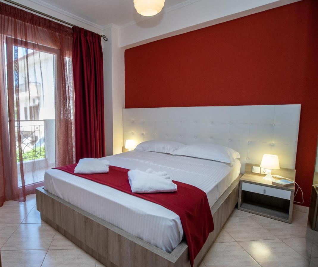 Lagaria Apartments Афитос Екстериор снимка