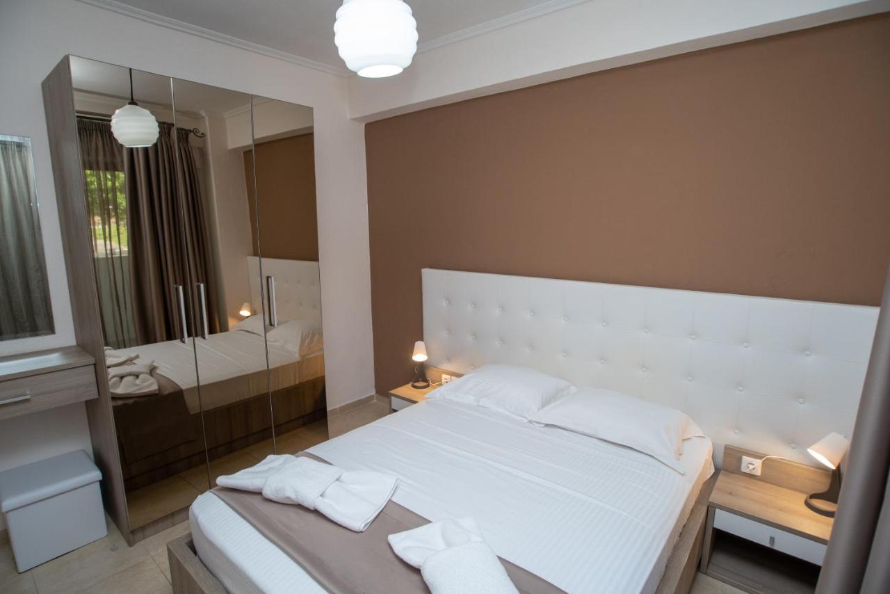 Lagaria Apartments Афитос Екстериор снимка